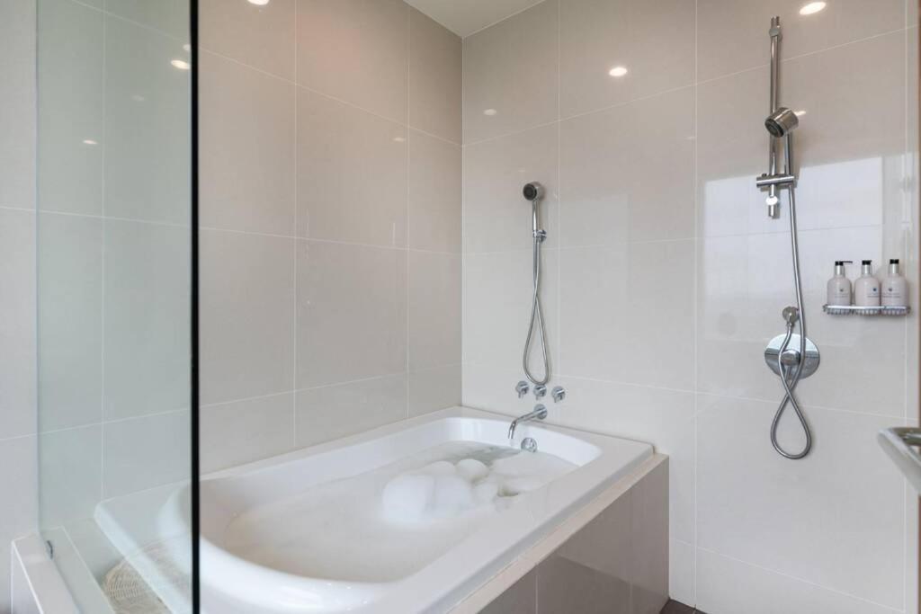 Movenpick Residence/Beach Access/2Br/Amazing View2 Na Chom Thian Exteriör bild